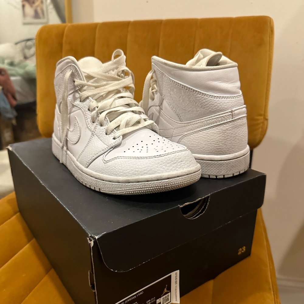 White Nike Jordans